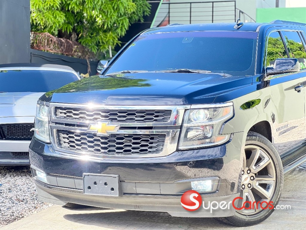2017 Chevrolet Suburban LT — foto 4 / 10