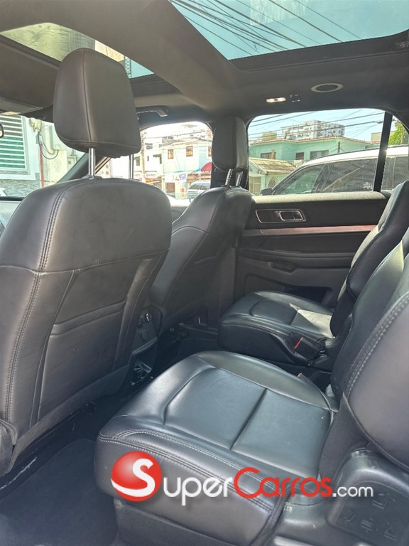 2019 Ford Explorer Limited — foto 4 / 10