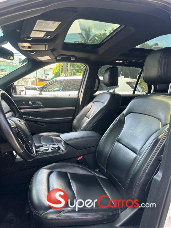 2019 Ford Explorer Limited — foto 7 / 10