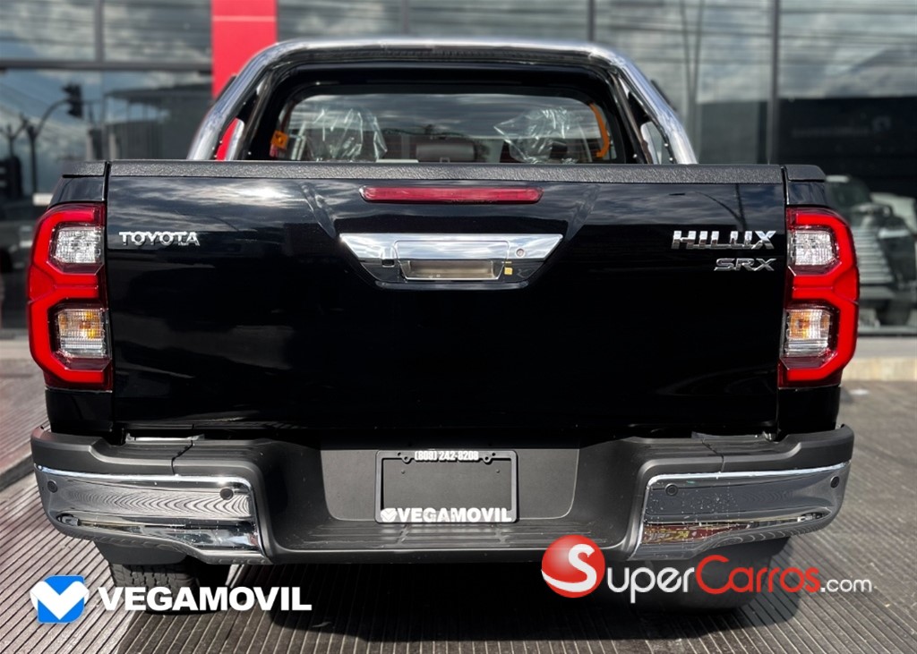 2025 Toyota Hilux WIDE TREAD — foto 6 / 12