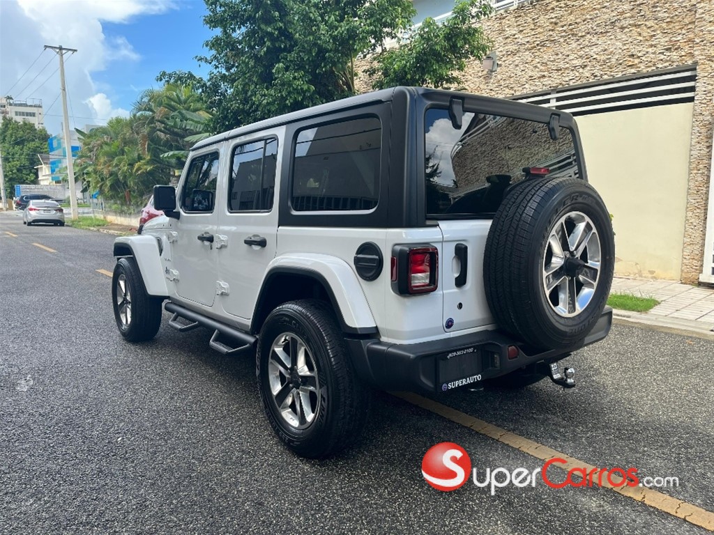 2018 Jeep Wrangler Sahara Unlimited — foto 2 / 9