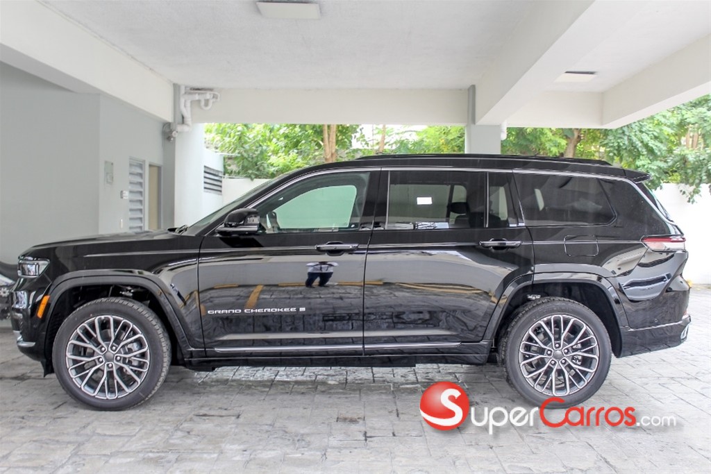 2025 Jeep Grand Cherokee L Summit Reserve — foto 2 / 12