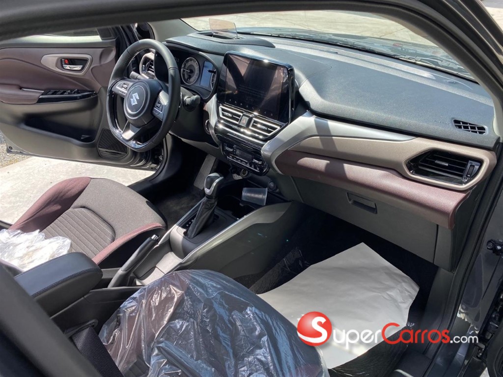 2025 Suzuki Fronx GLX — foto 6 / 9