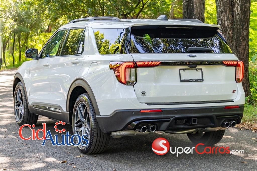 2026 Ford Explorer ST — foto 3 / 12