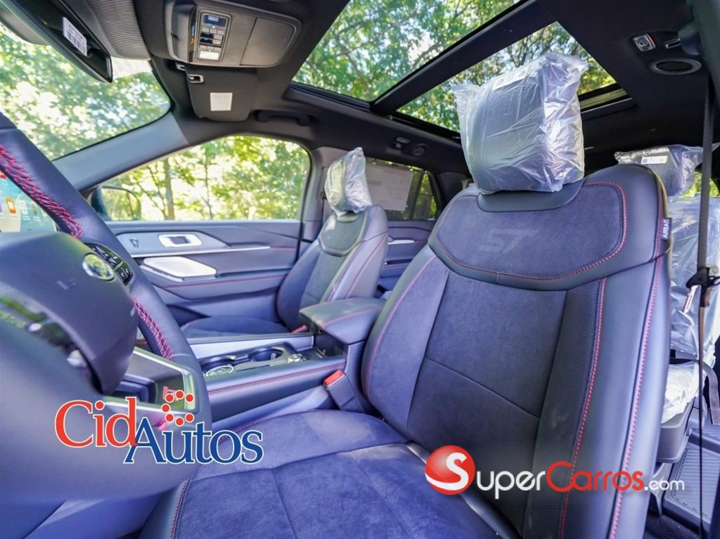 2026 Ford Explorer ST — foto 12 / 12