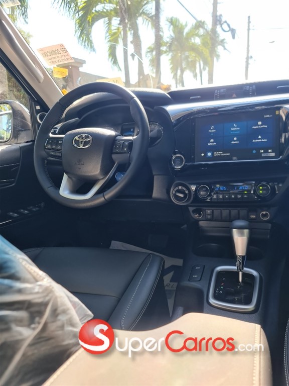 2026 Toyota Hilux WIDE TREAD — foto 7 / 9