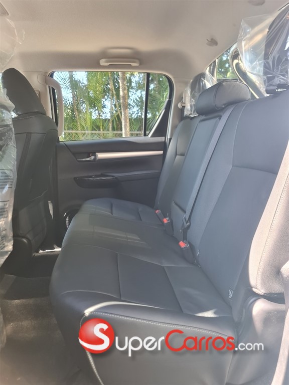 2026 Toyota Hilux WIDE TREAD — foto 9 / 9