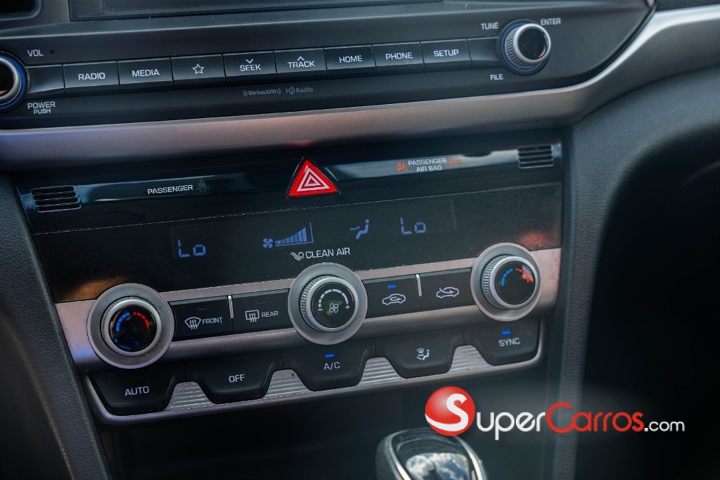 2020 Hyundai Elantra SEL — foto 12 / 12