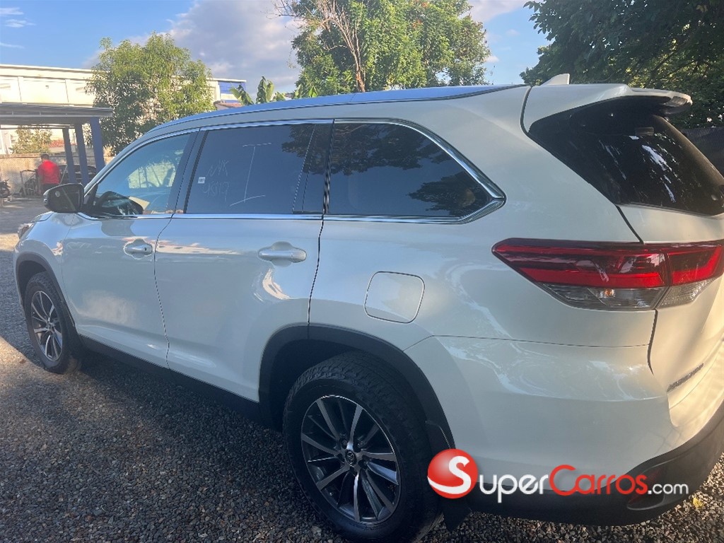 2019 Toyota Highlander XLE — foto 11 / 12