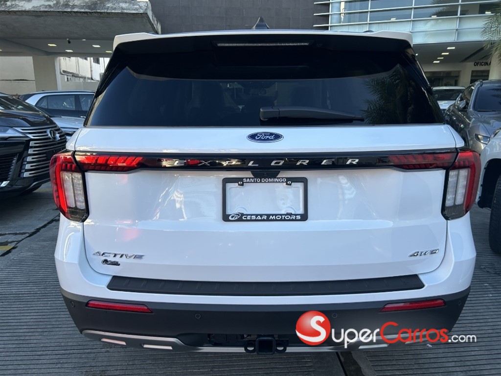 2025 Ford Explorer Active — foto 9 / 11