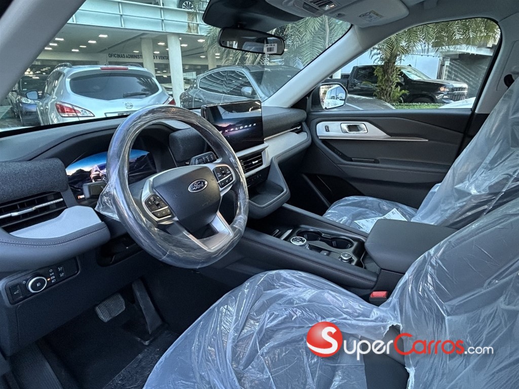 2025 Ford Explorer Active — foto 10 / 11