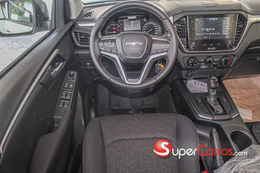 2027 Isuzu DMAX — foto 7 / 9