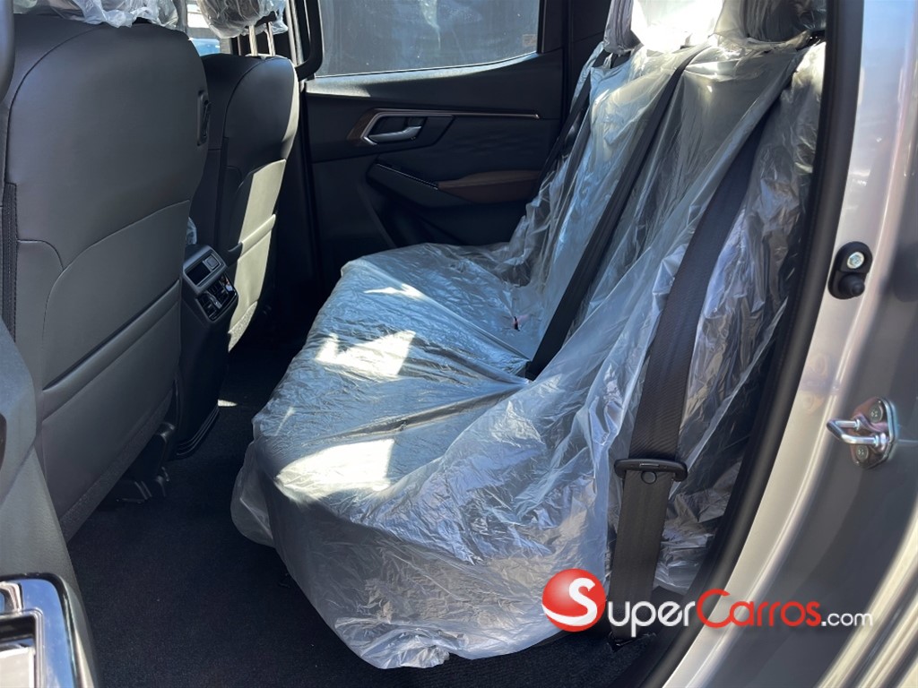 2025 Isuzu DMAX LSE — foto 8 / 11