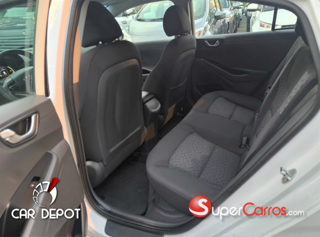 2019 Hyundai Ioniq — foto 10 / 12