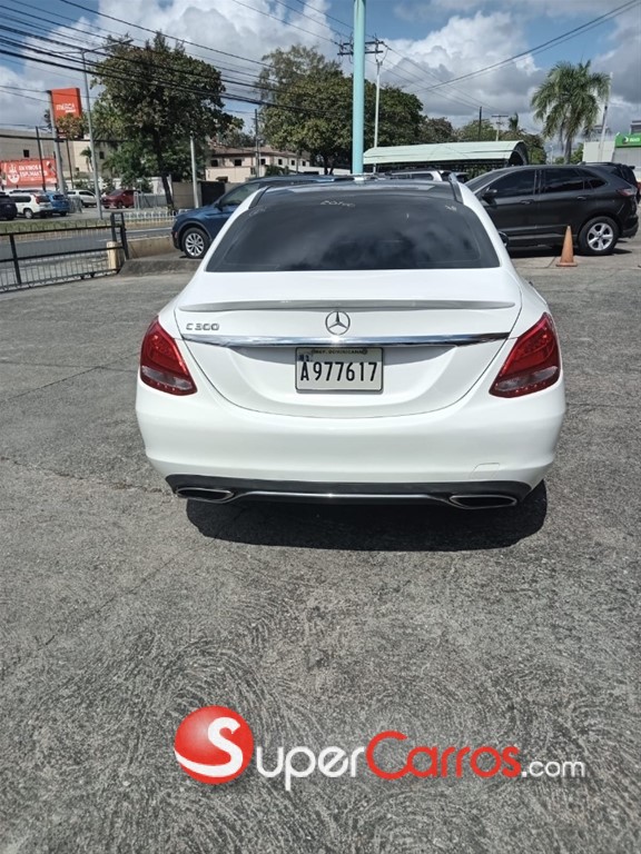 2016 Mercedes-Benz Clase C 300 — foto 9 / 12