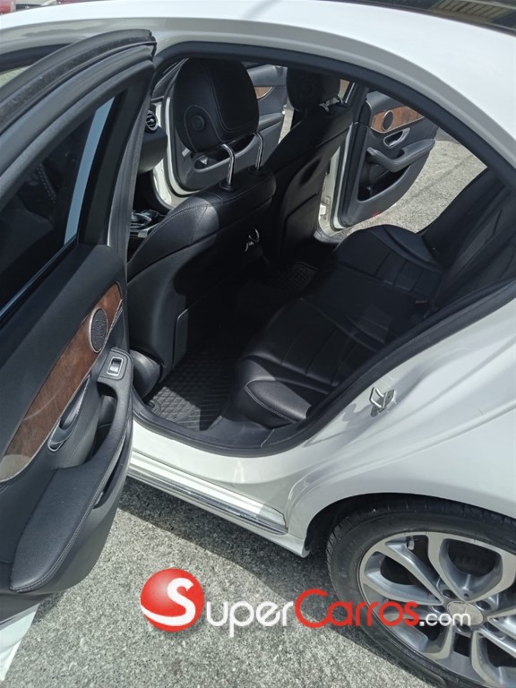 2016 Mercedes-Benz Clase C 300 — foto 11 / 12