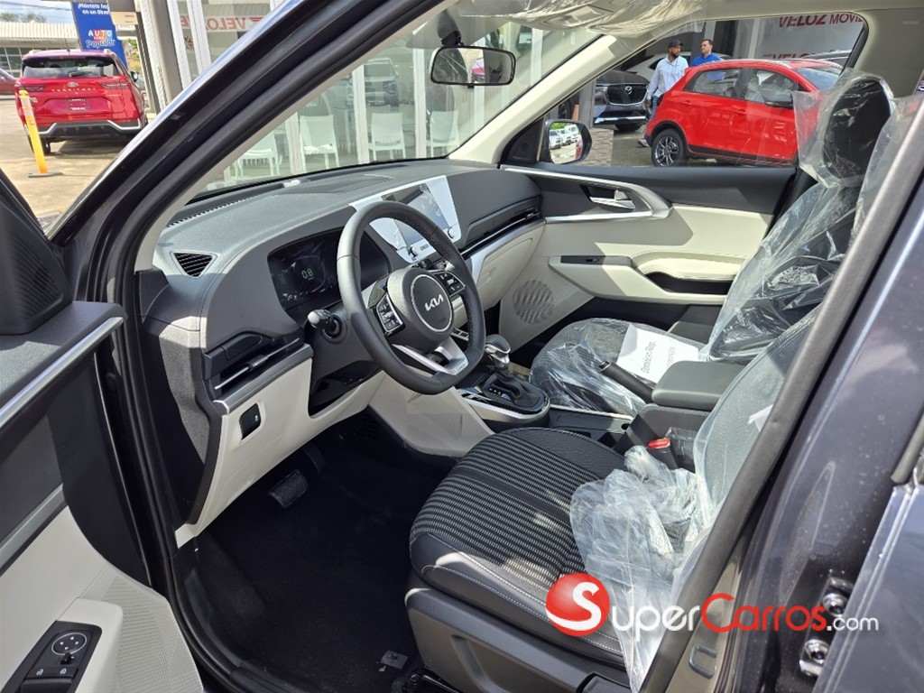 2025 Kia Carens — foto 5 / 6
