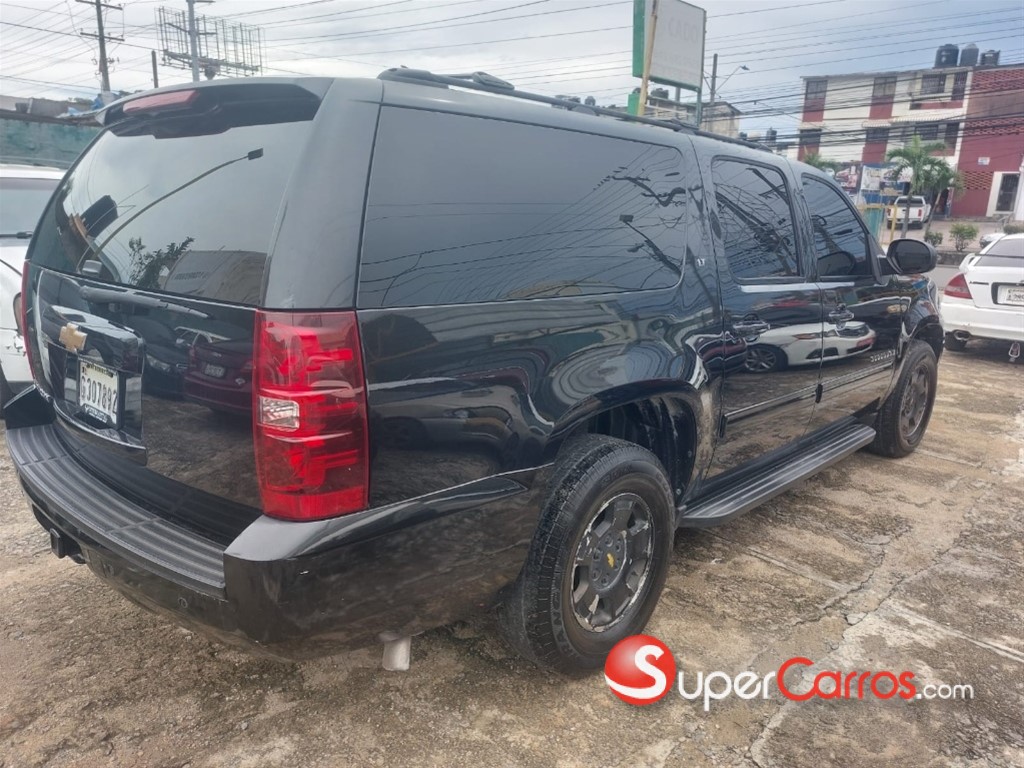 2013 Chevrolet Suburban — foto 5 / 10