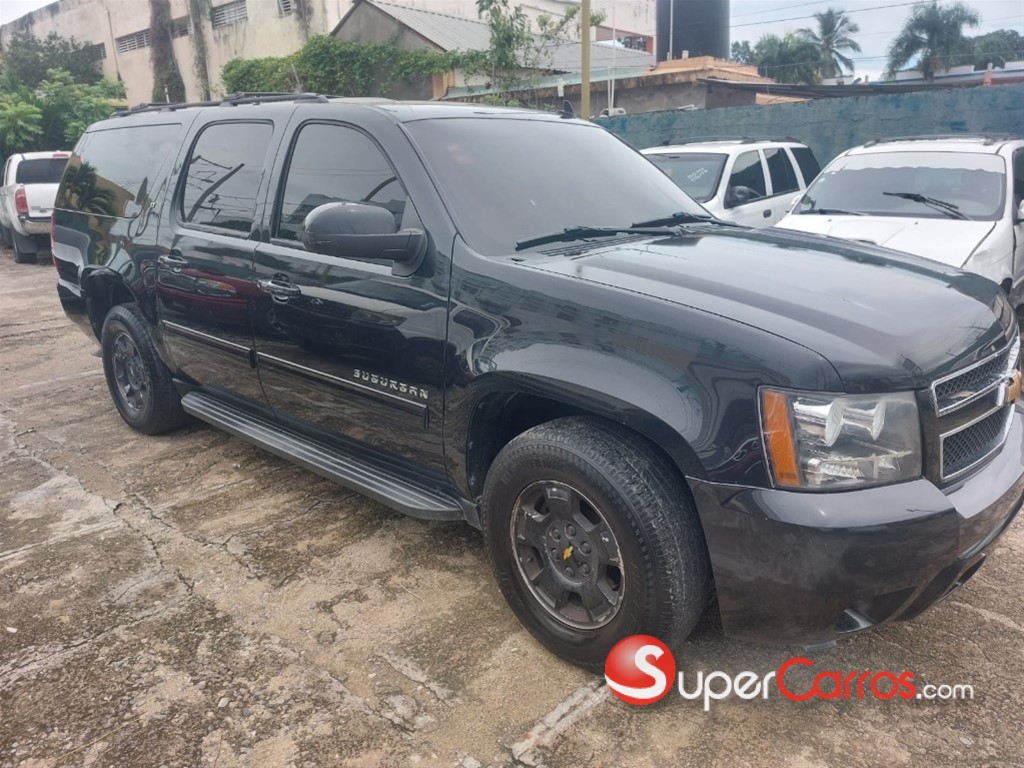 2013 Chevrolet Suburban — foto 7 / 10