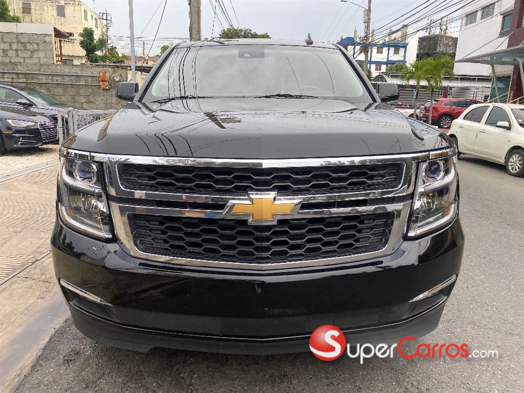2018 Chevrolet Suburban LT — foto 2 / 9
