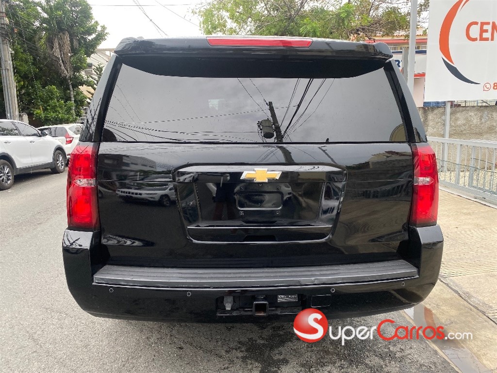 2018 Chevrolet Suburban LT — foto 5 / 9