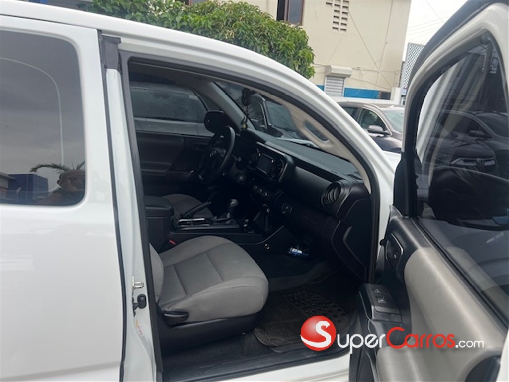2018 Toyota Tacoma SR5 — foto 5 / 8