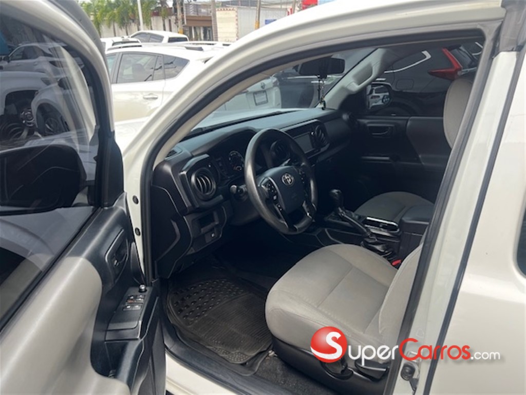 2018 Toyota Tacoma SR5 — foto 7 / 8