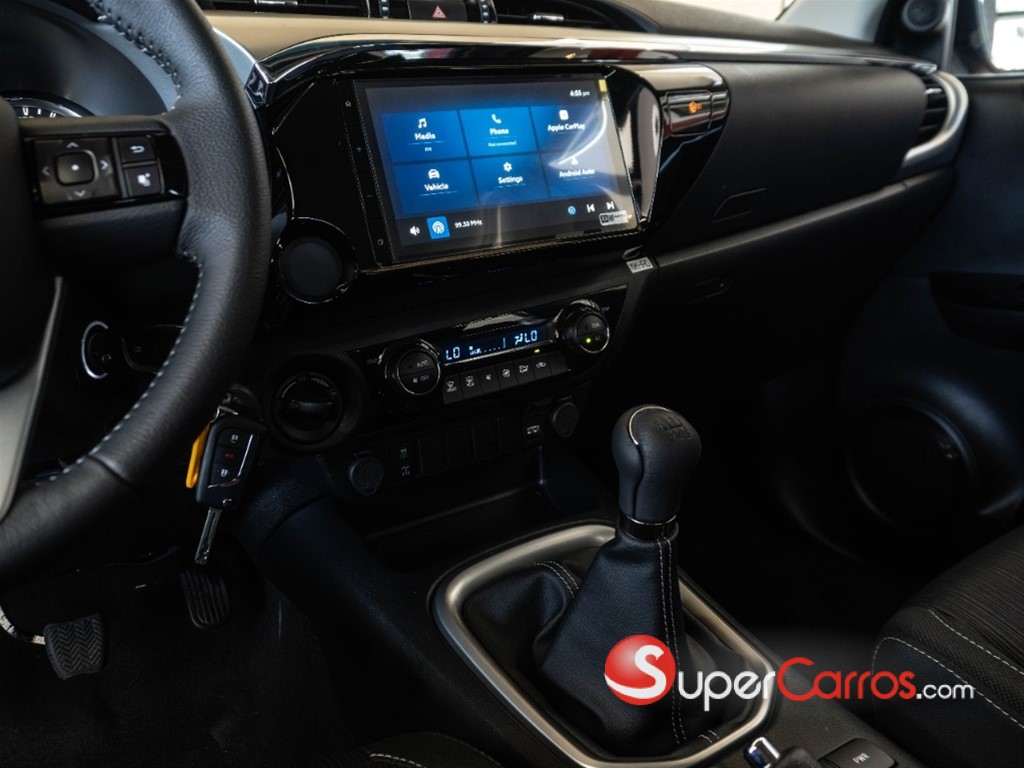 2025 Toyota Hilux Limited — foto 7 / 12