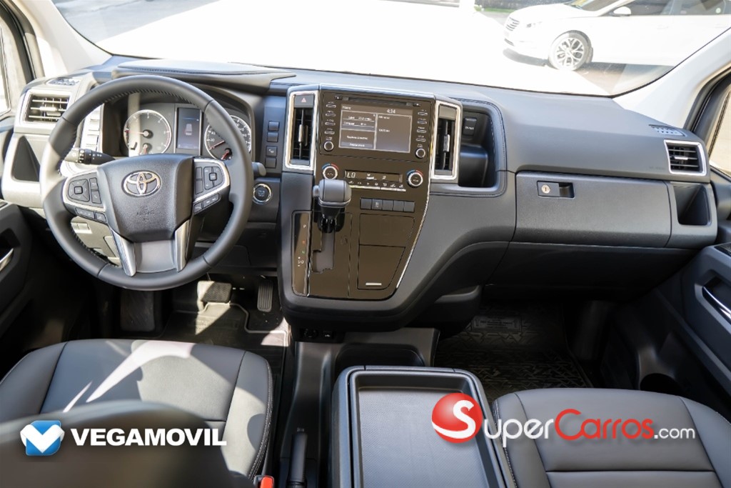 2026 Toyota Hiace VIP GL — foto 7 / 12
