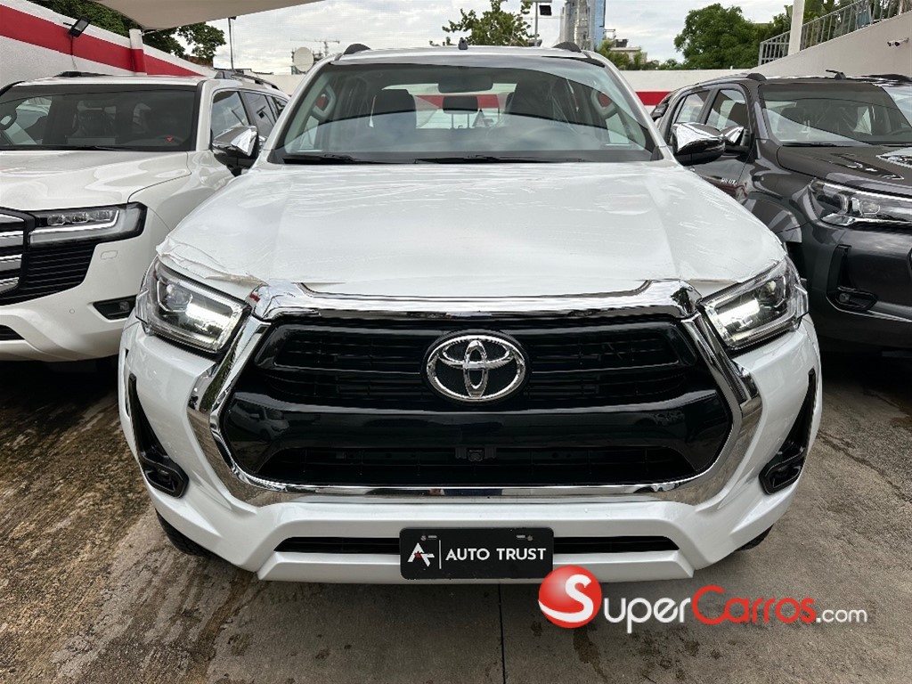 2026 Toyota Hilux WIDE TREAD — foto 2 / 9