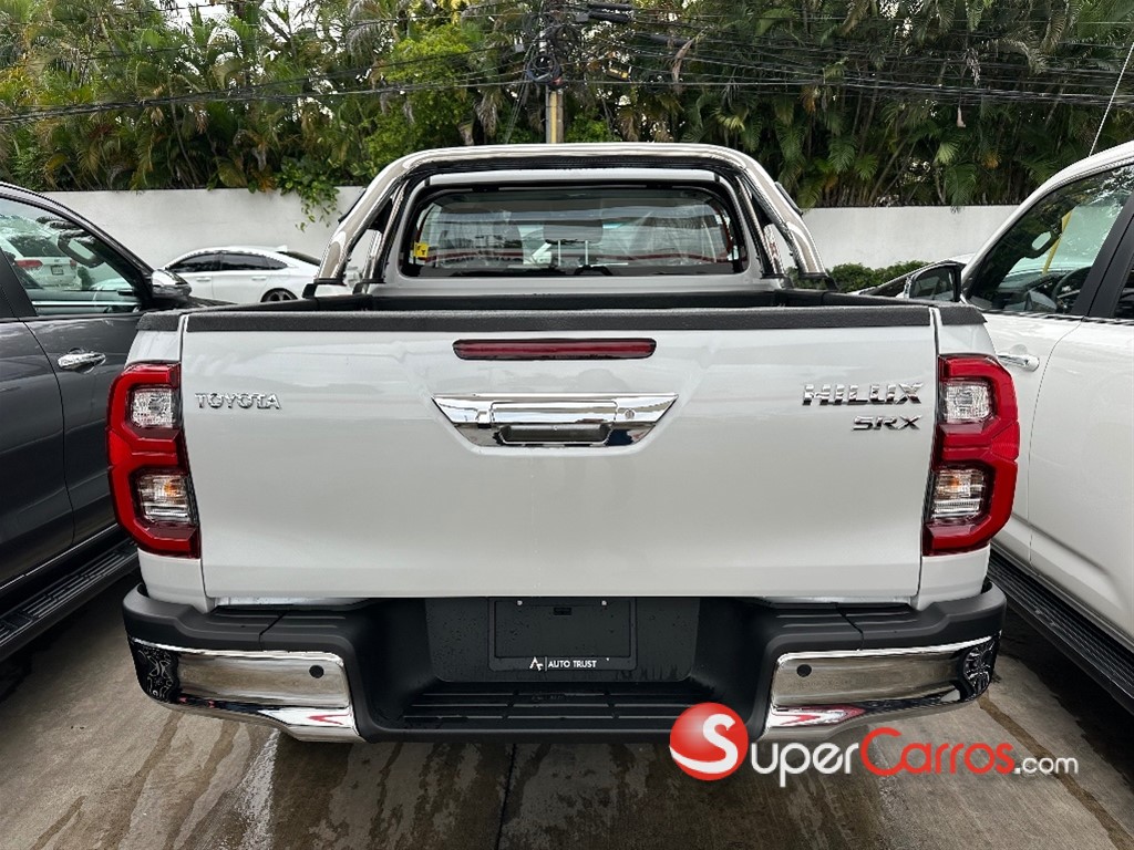 2026 Toyota Hilux WIDE TREAD — foto 5 / 9