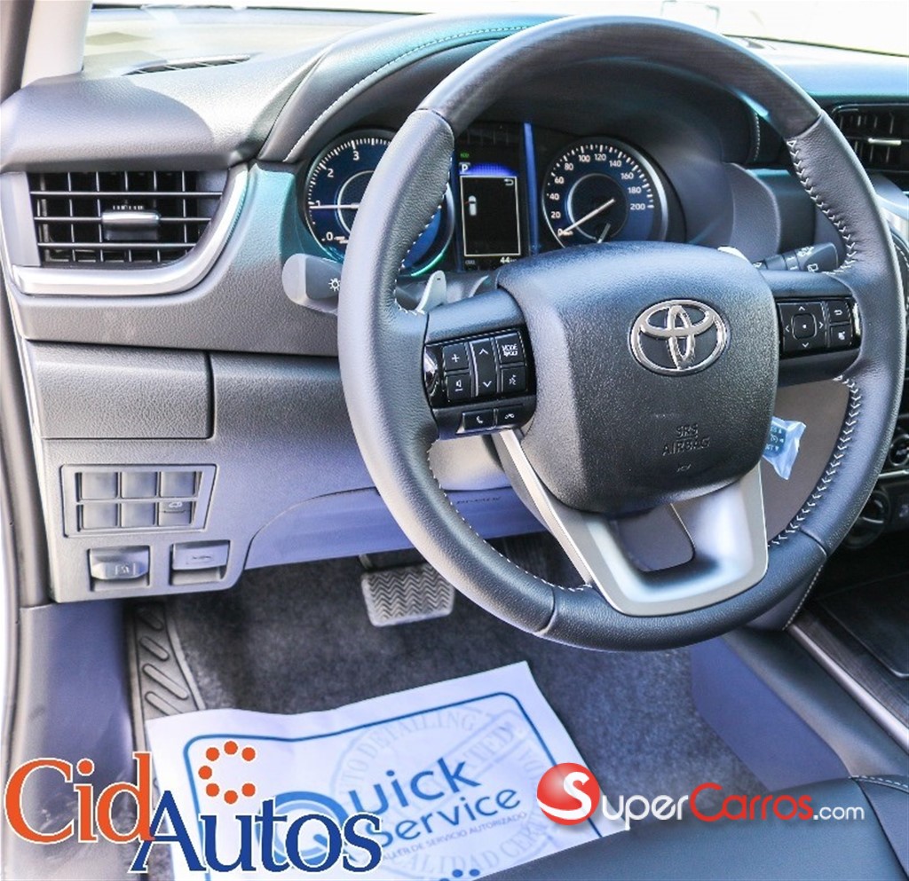 2026 Toyota Fortuner SRV — foto 5 / 9