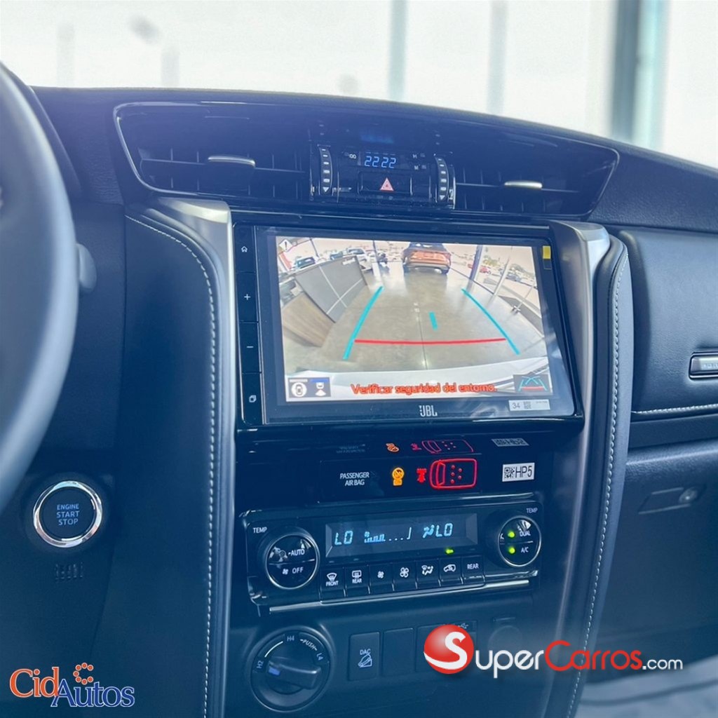 2026 Toyota Fortuner SRV TSS — foto 6 / 11