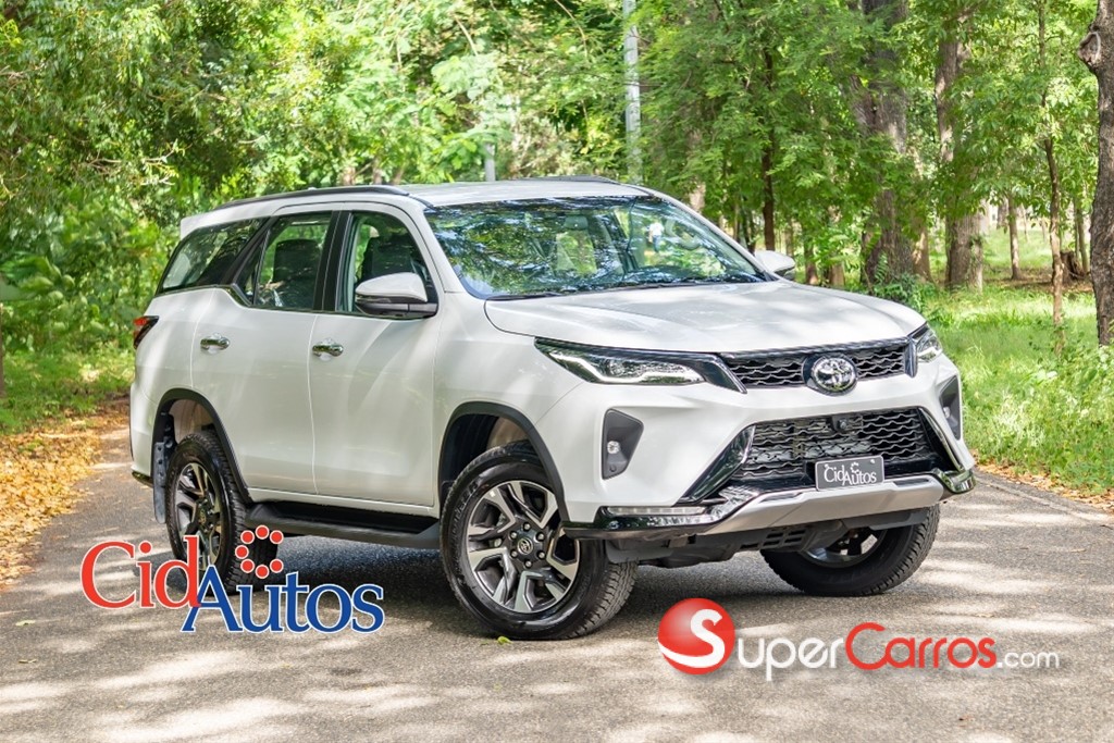 2026 Toyota Fortuner SRV TSS