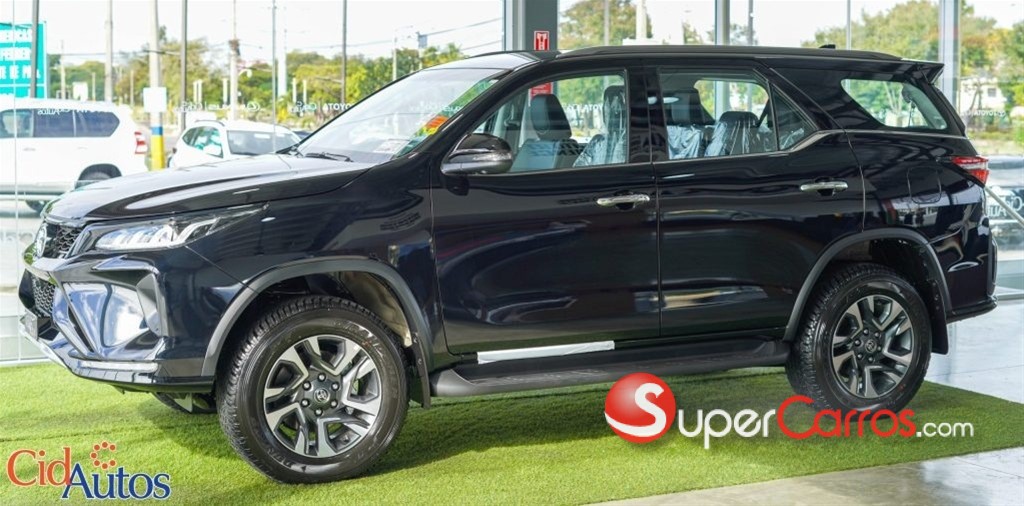 2026 Toyota Fortuner Diamond TSS — foto 2 / 11