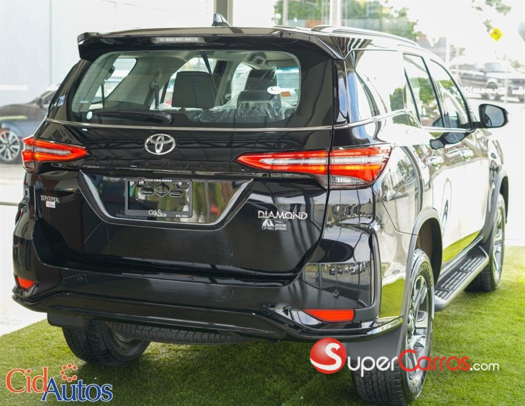 2026 Toyota Fortuner Diamond TSS — foto 3 / 11