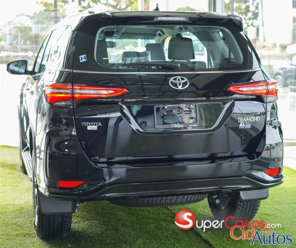 2026 Toyota Fortuner Diamond TSS — foto 4 / 11