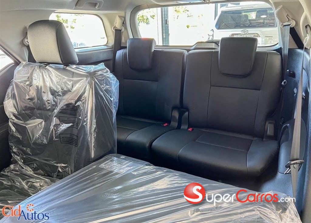 2026 Toyota Fortuner Diamond TSS — foto 2 / 11