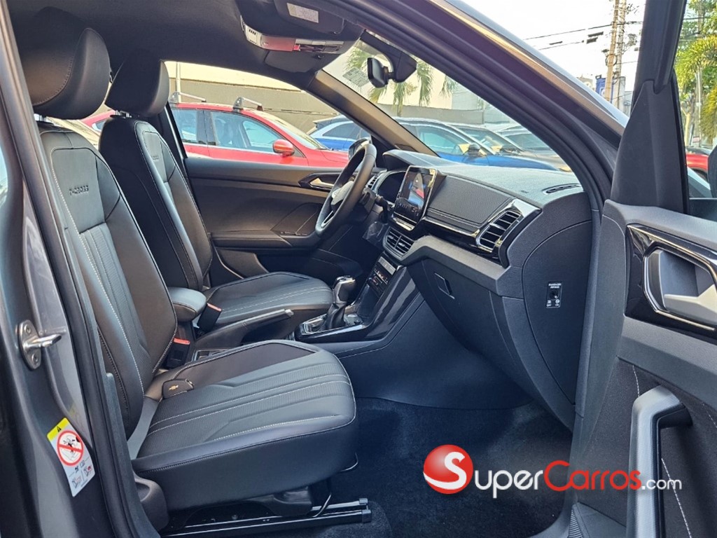 2025 Volkswagen T- Cross — foto 9 / 12