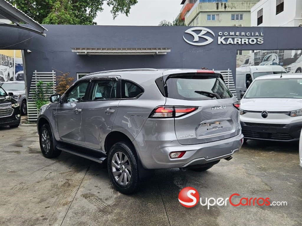2024 Isuzu Mux — foto 3 / 12