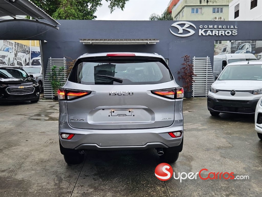 2024 Isuzu Mux — foto 6 / 12