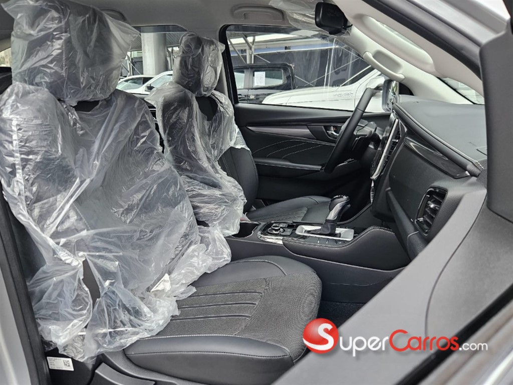 2024 Isuzu Mux — foto 9 / 12