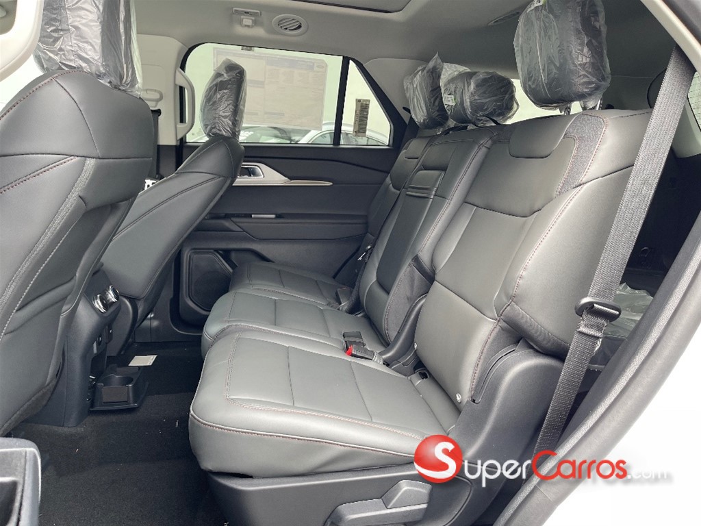 2026 Ford Explorer Active — foto 7 / 12