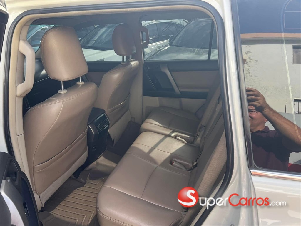 2011 Toyota Land Cruiser Prado TX — foto 4 / 8