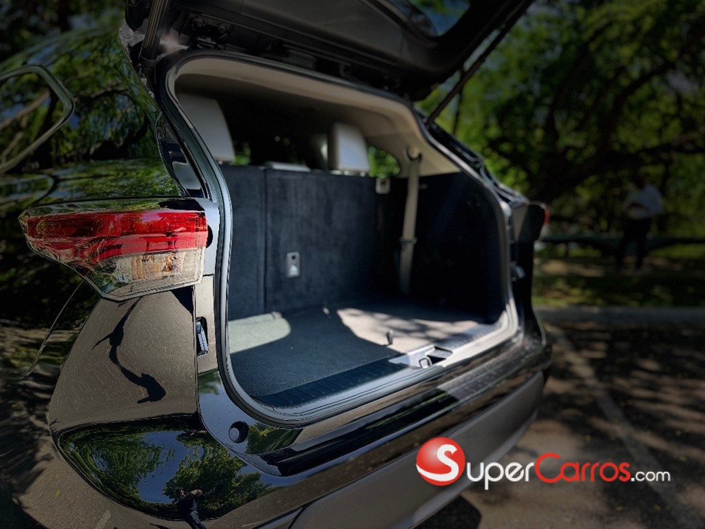 2023 Toyota Highlander Hybrid XLE — foto 9 / 12