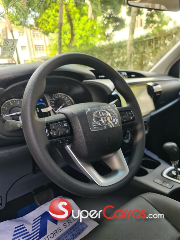 2026 Toyota Hilux 2.4 — foto 5 / 9