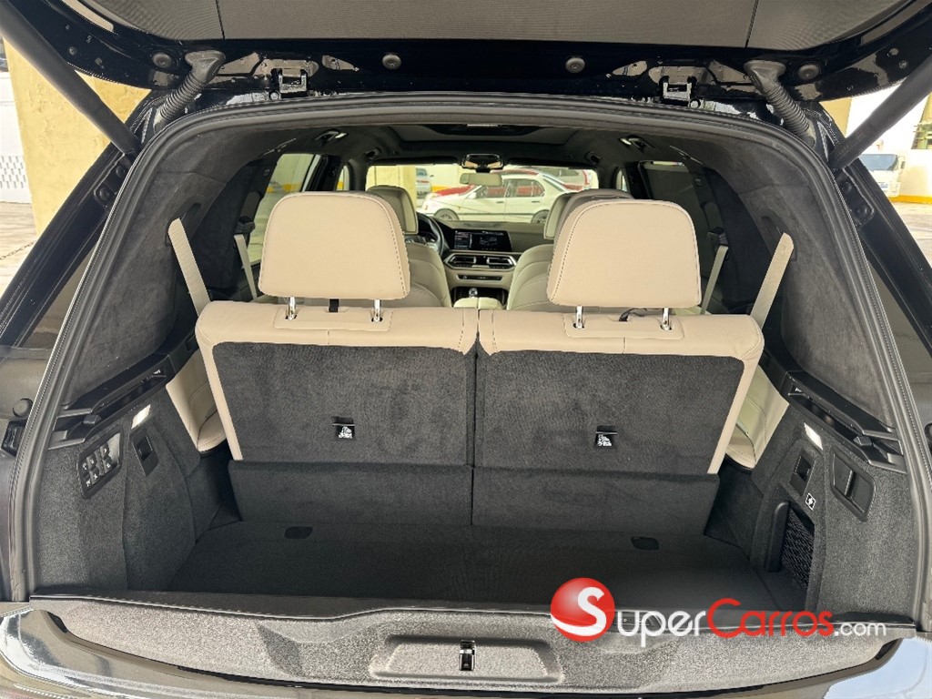 2020 BMW X 7 XDRIVE 40i — foto 10 / 12