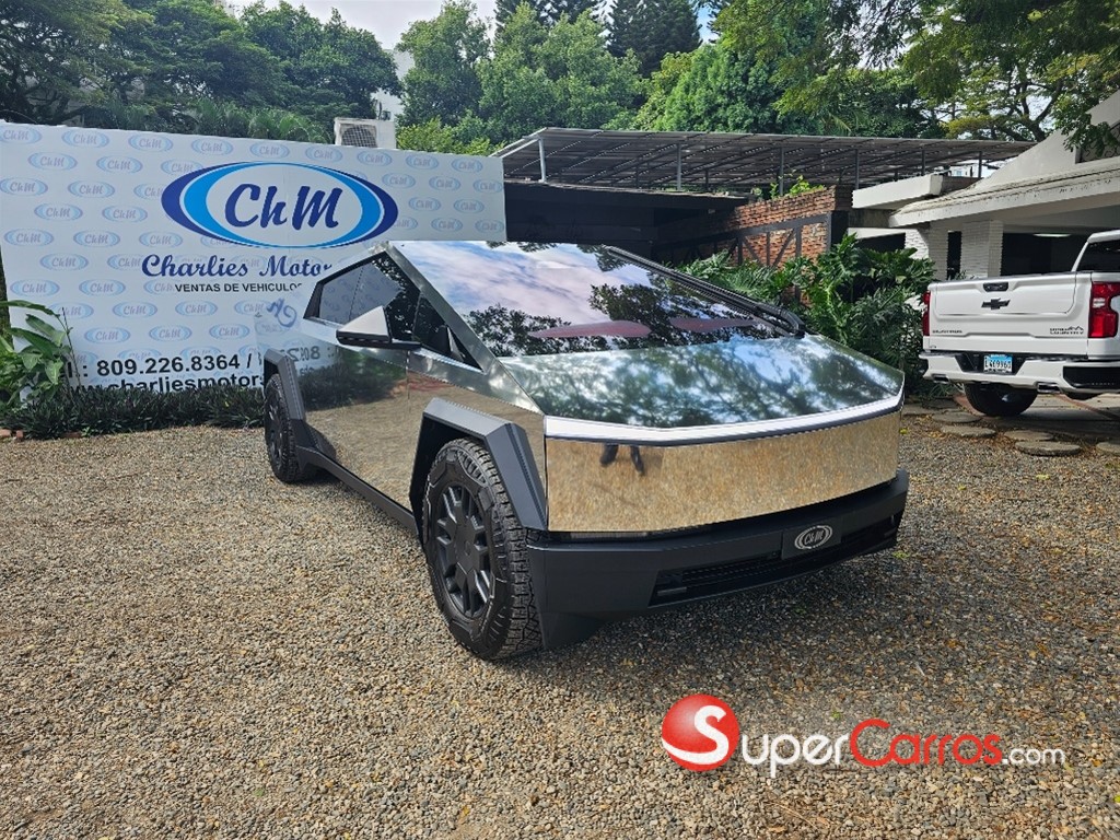 2026 Tesla CyberTruck — foto 2 / 11