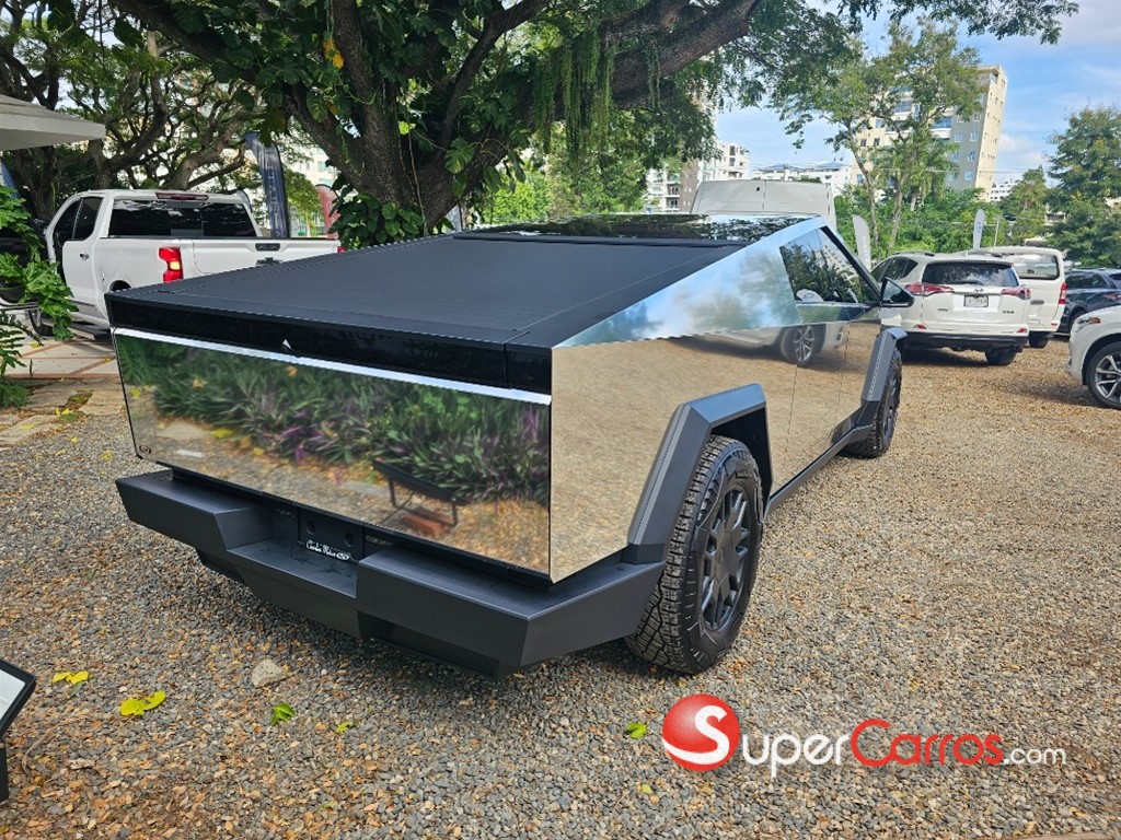 2026 Tesla CyberTruck — foto 3 / 11