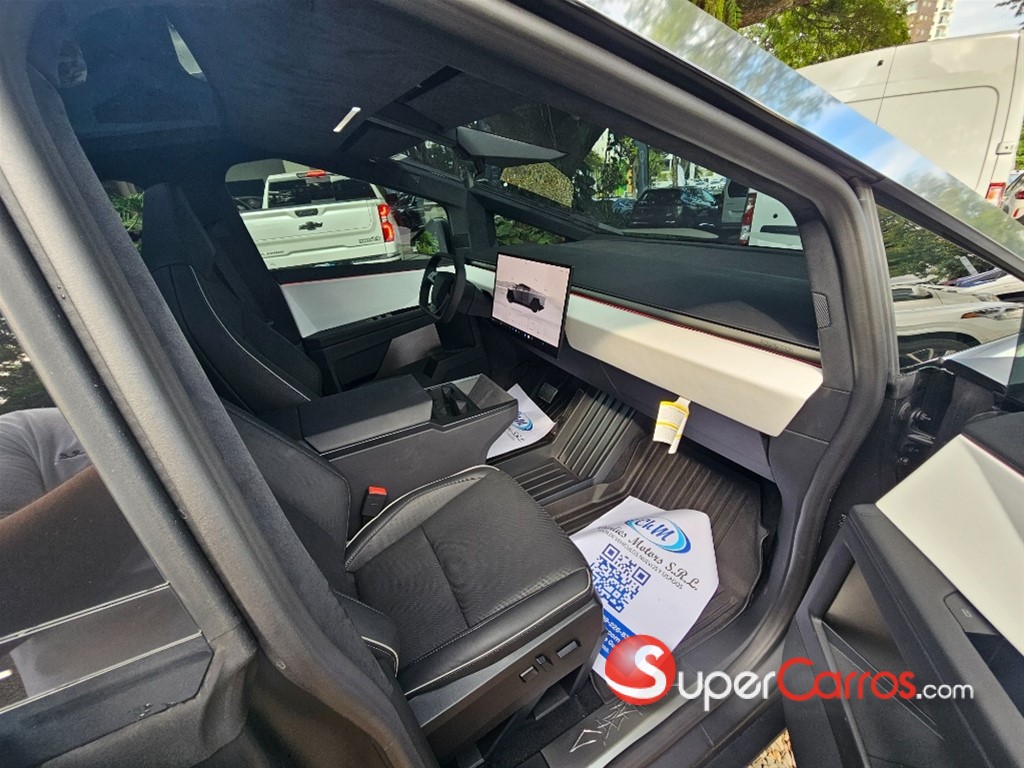 2026 Tesla CyberTruck — foto 8 / 11